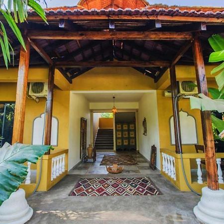 Devarya Wellness Beach Resort Morjim Luaran gambar