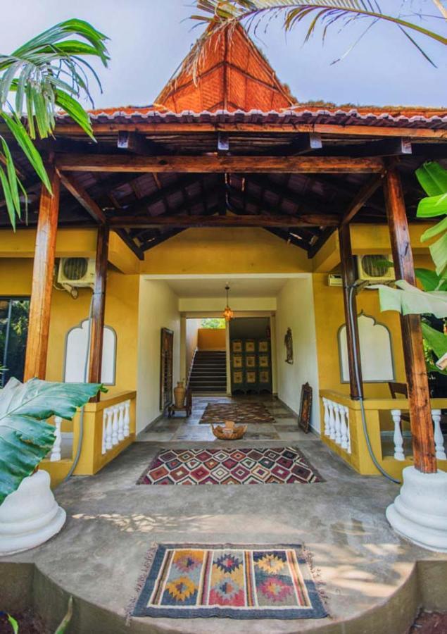 Devarya Wellness Beach Resort Morjim Luaran gambar