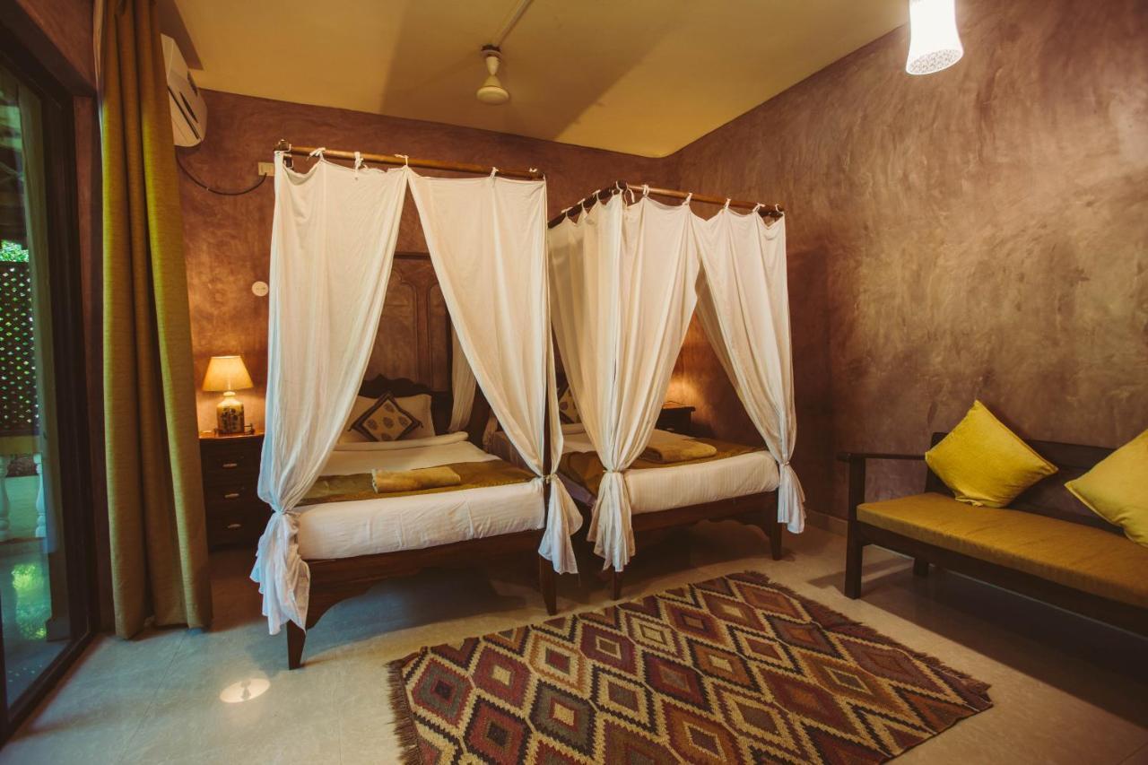 Devarya Wellness Beach Resort Morjim Luaran gambar