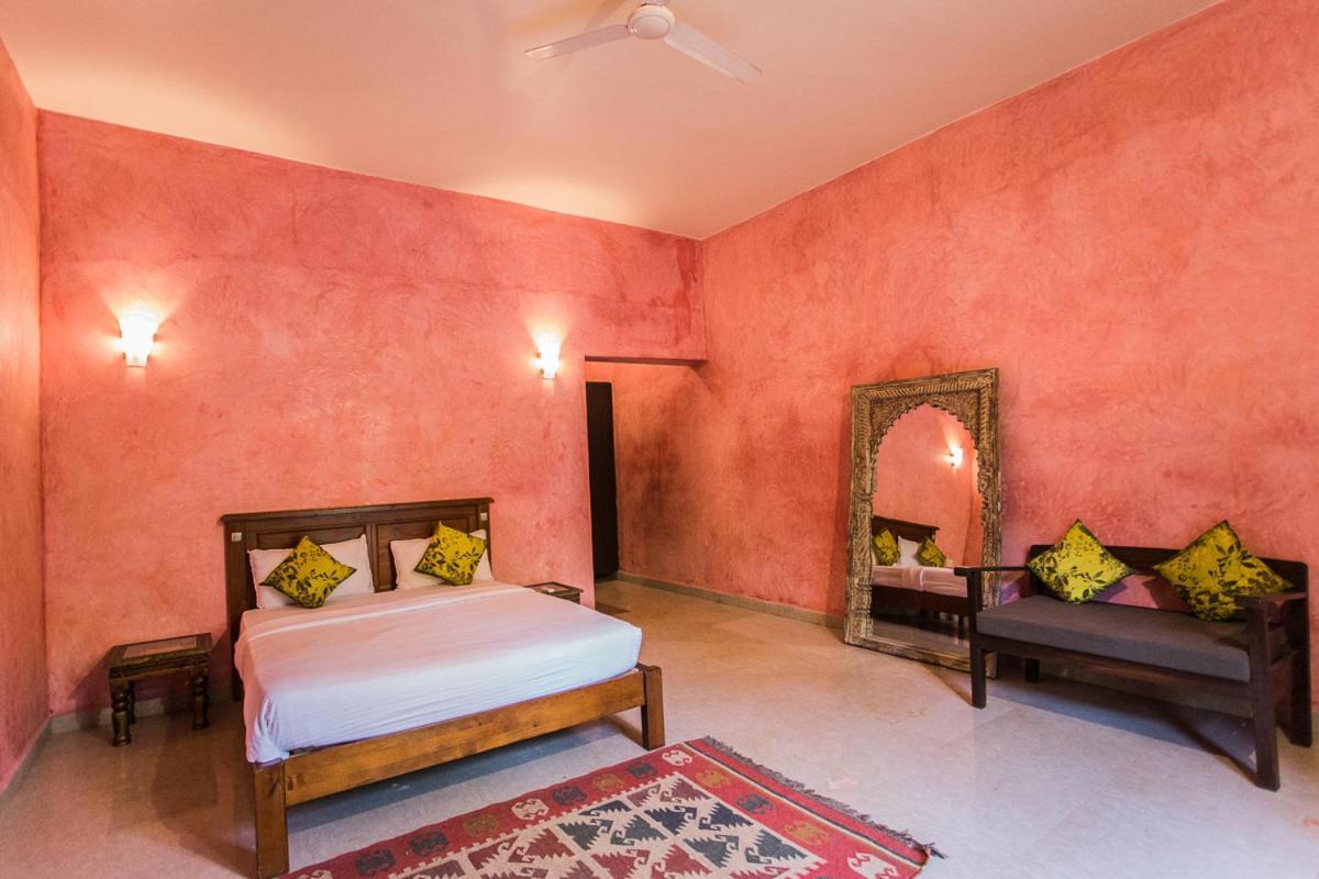 Devarya Wellness Beach Resort Morjim Luaran gambar
