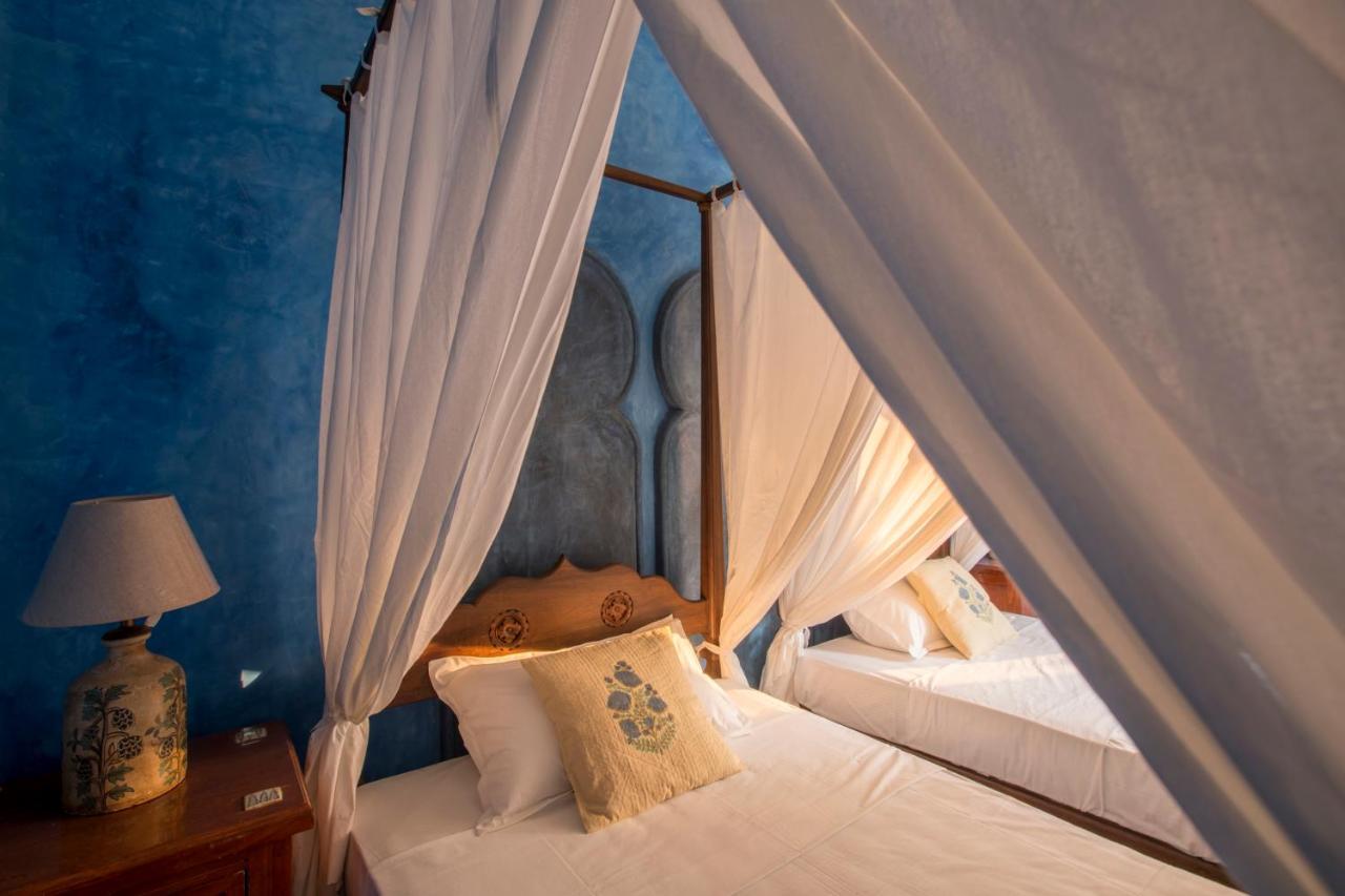 Devarya Wellness Beach Resort Morjim Luaran gambar