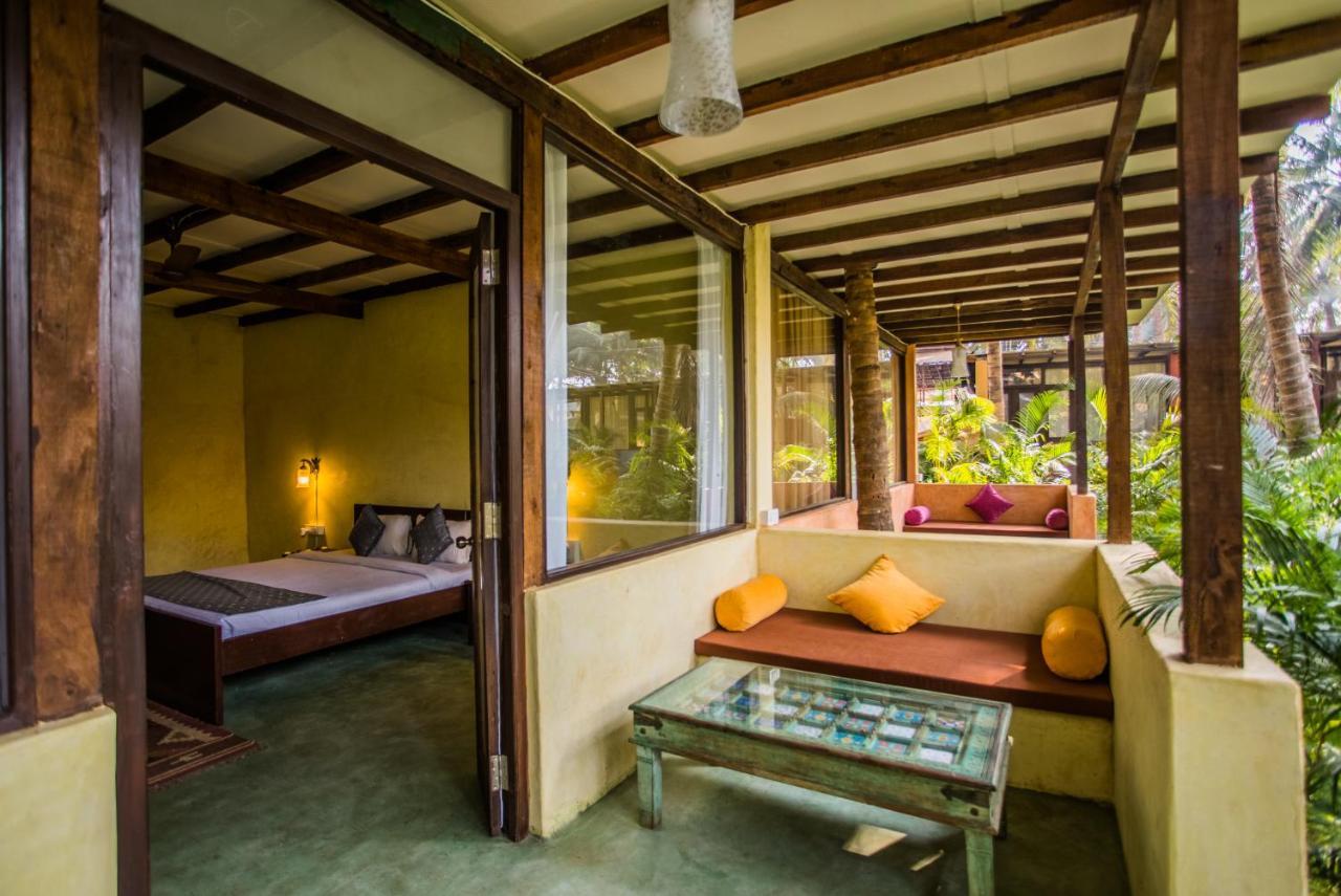 Devarya Wellness Beach Resort Morjim Luaran gambar