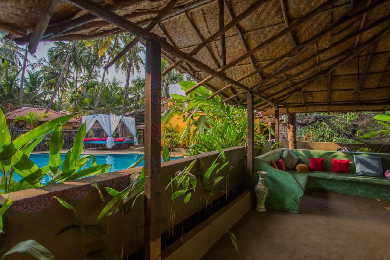 Devarya Wellness Beach Resort Morjim Luaran gambar